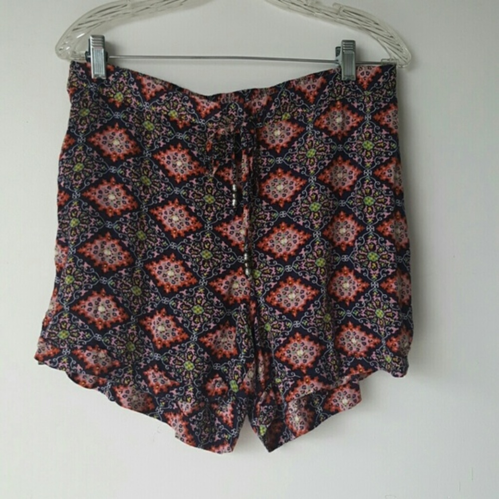 Vanilla Star Boho a print Rayon Shorts Medium